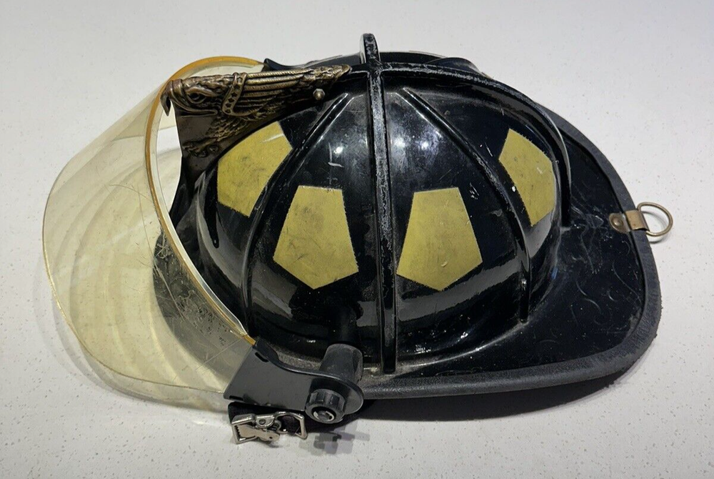 FIREFIGHTING FIRE HELMET BULLARD 2004