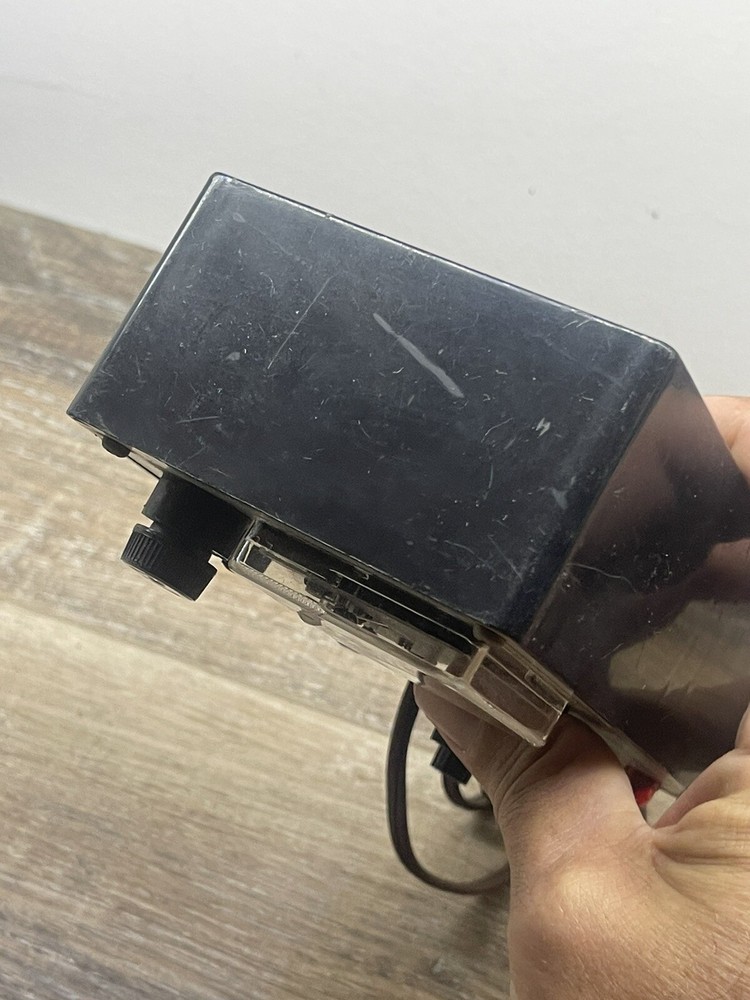 Lafayette Transistorized power supply LRE 99-5068 Powers on Untested