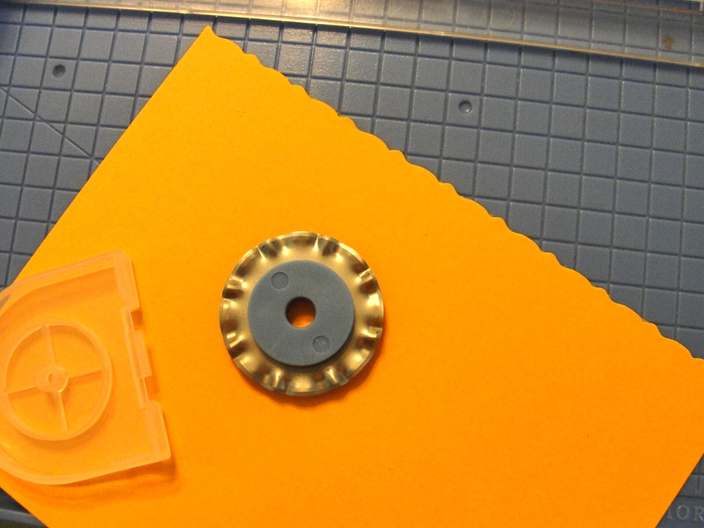 Creative Memories Postage Stamp Cutting replacement Blade for Rotary 12" Trimmer