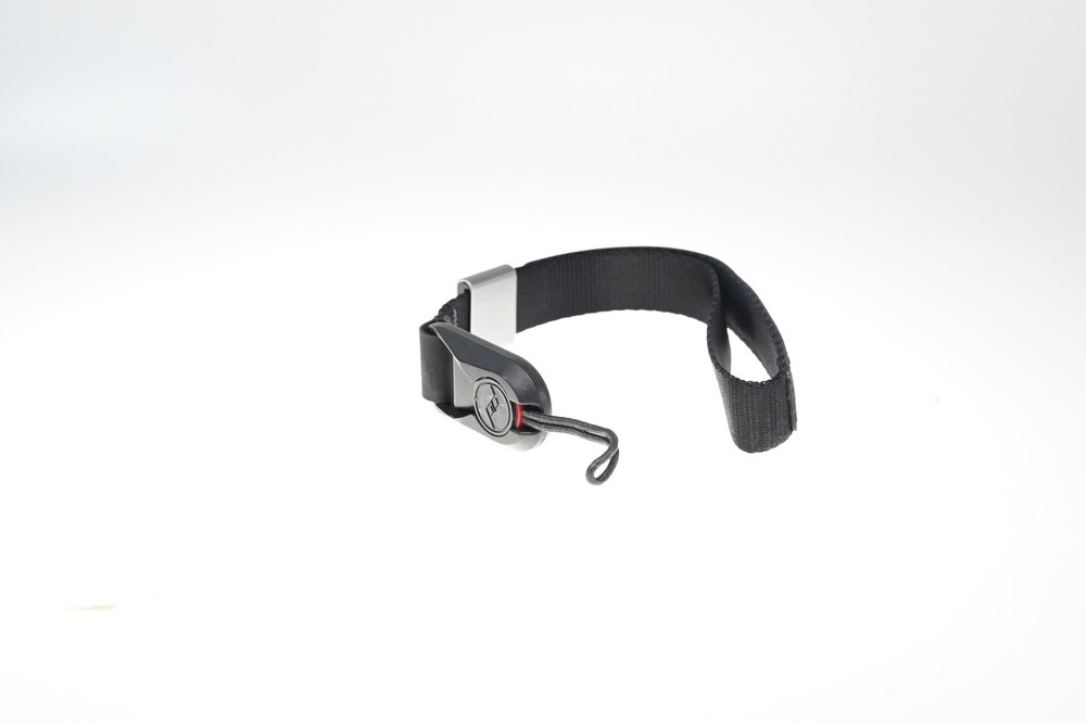 Peak Design Wrist Cuff Strap Black Red #G320