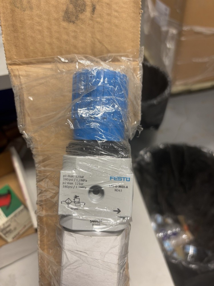 NEW Festo LFR-D-MIDI-A Pneumatic Filter-regulator 220psi