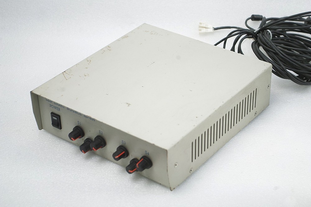 BAEK DOO OPTICAL ENG. LED LIGHT SOURCE BD-404 POWER ON TESTED FREE SHIP