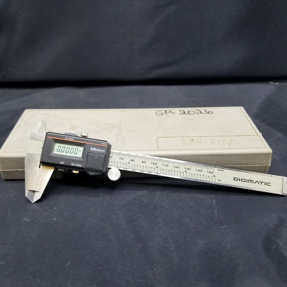 Mitutoyo 500-351 Digimatic Dial Caliper  w/Hard Case CD-6"P