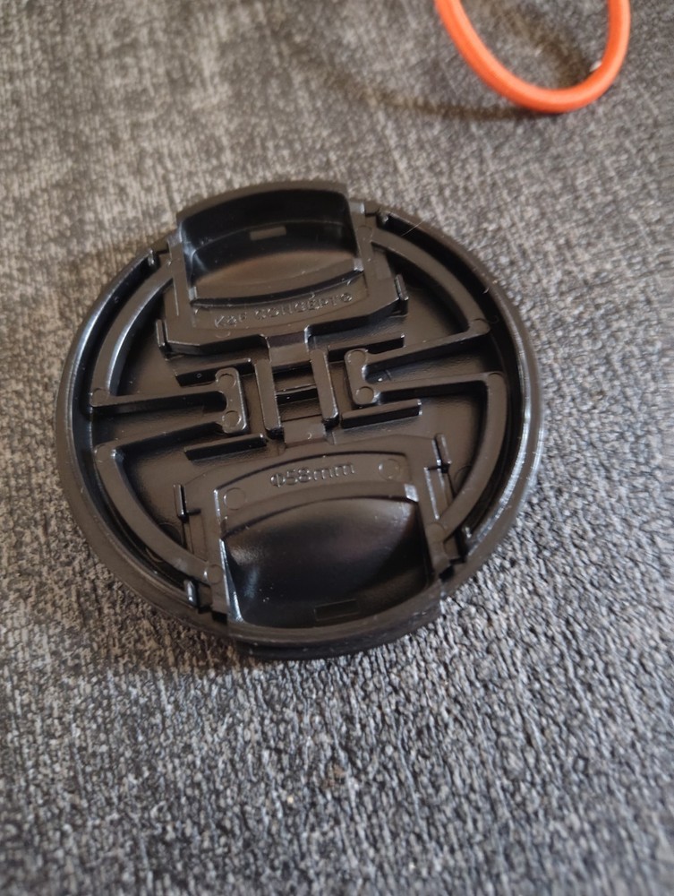 58mm Lens Front Cap Black Plastic w/ keeper String (NEW)