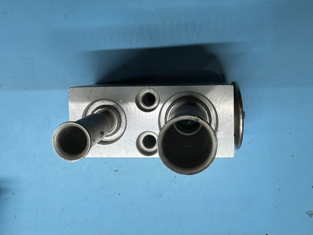 A/C Expansion Valve Mopar 4596318AA