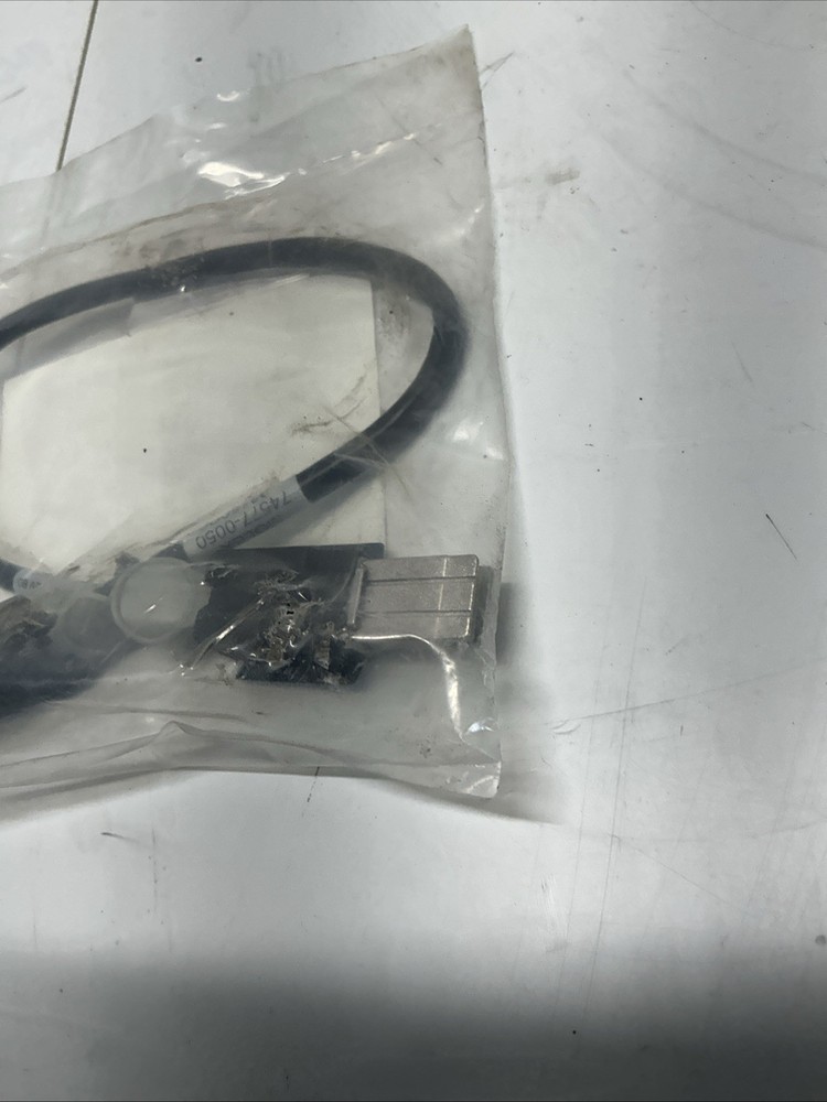 LEONI 37-0891-01 Blade Switch Stacking Cable X-472