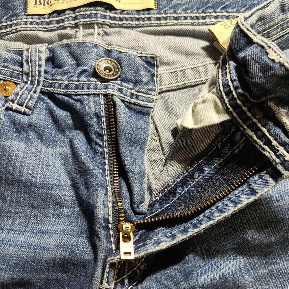 Big Star Union blue denim jeans Size 32 distressed