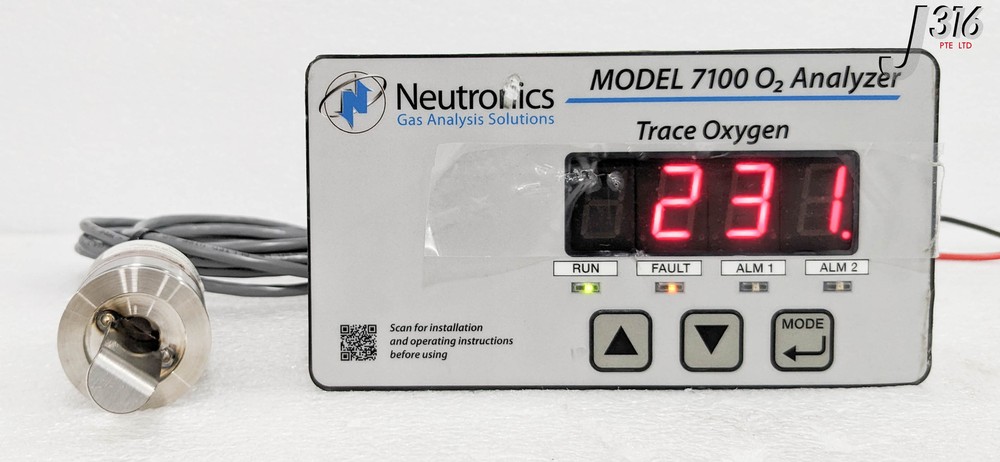 34133 NEUTRONICS OXYGEN ANALYZER, MODEL 7100 W/ SENSOR 7100E-02 7124BE-N1