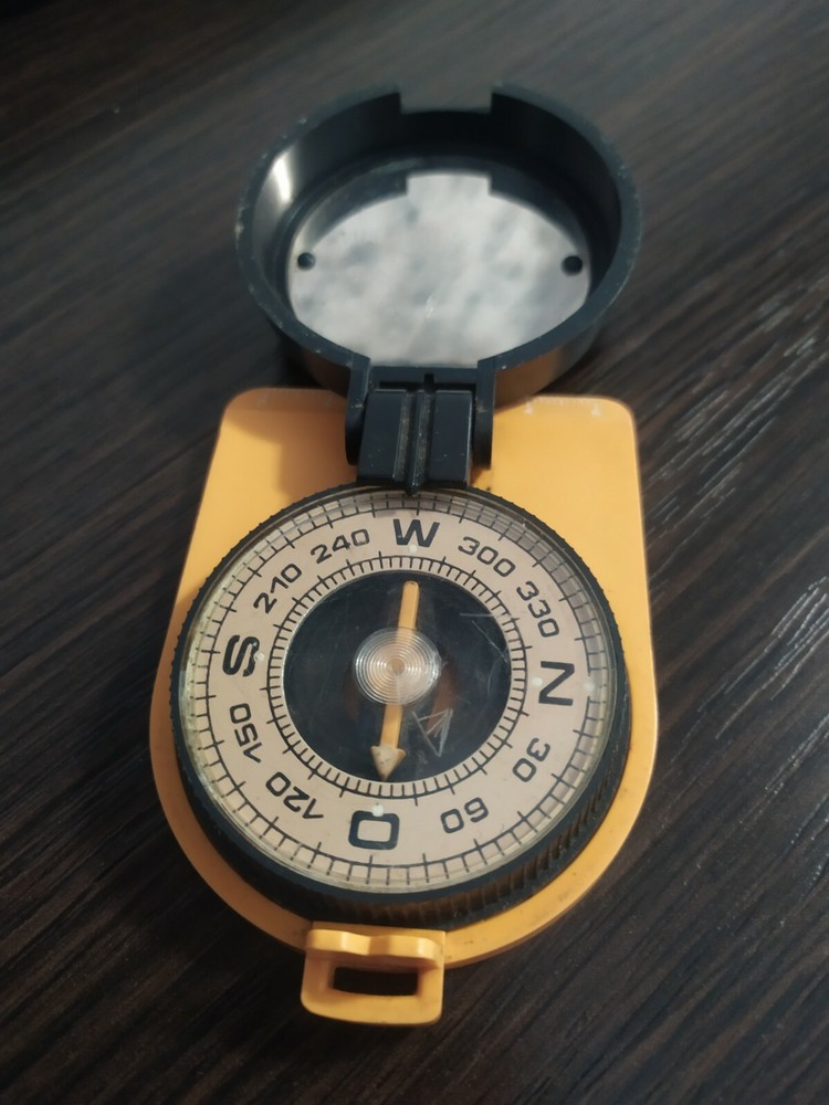 Soviet USSR Navigation Compass Azimuth (Азимут)With ruler and mirror Vintage