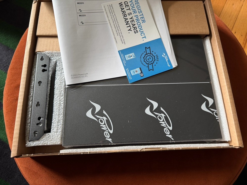 Powersoft Mezzo 322 A 320W/2-channel Compact Amplifier with DSP