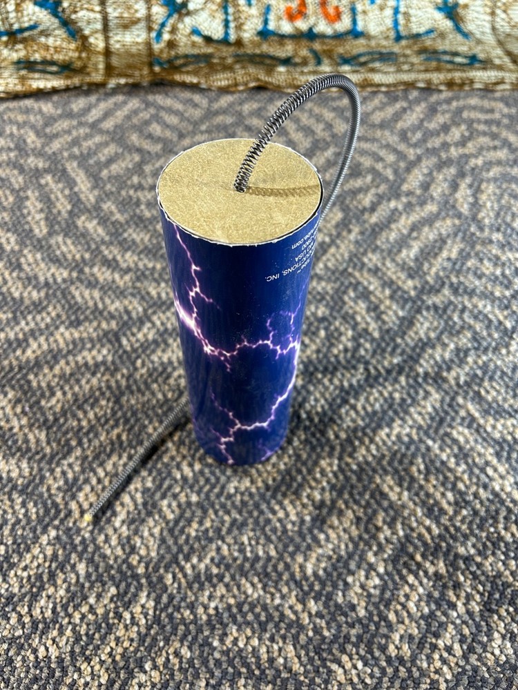 Remo Thunder Tube. Very light use. Lightening Bolt Design