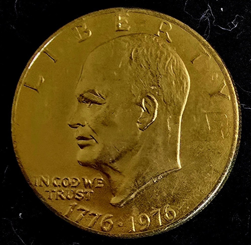 💥💥1976 EISENHOWER DOLLAR GOLD PLATED💥💥