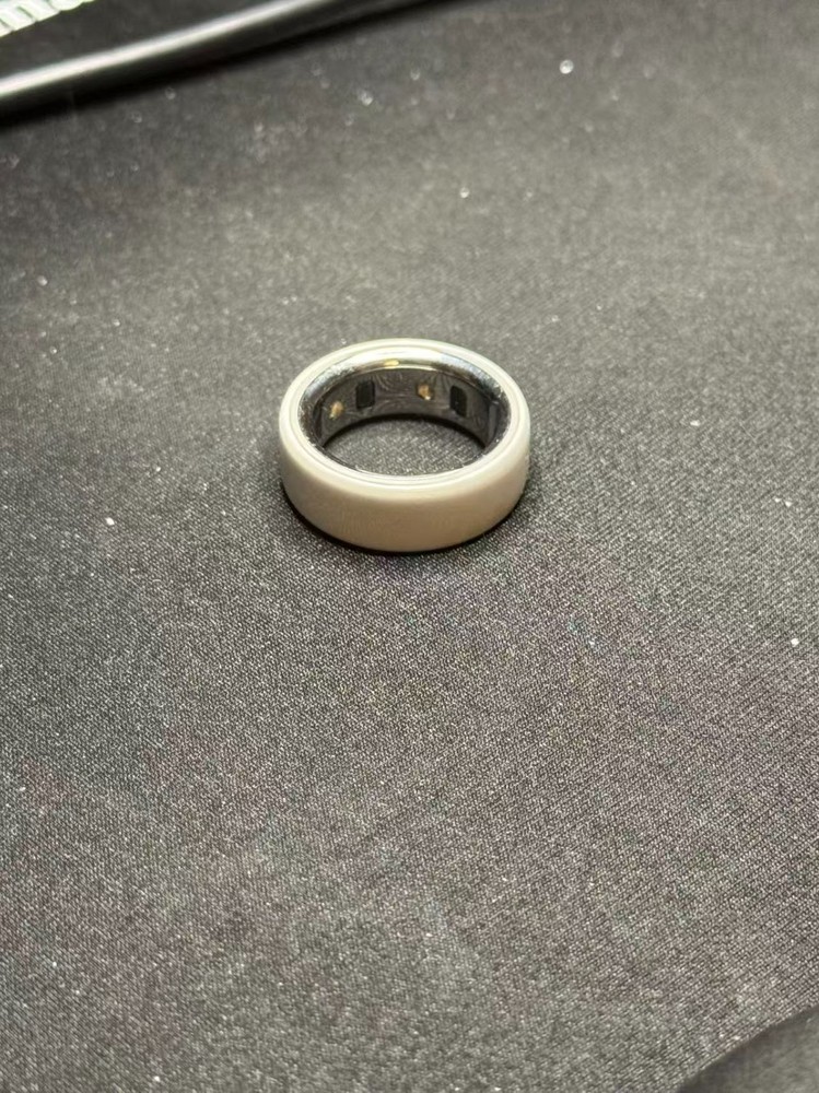 oura ring gen 4 ceramic size 7 Petal