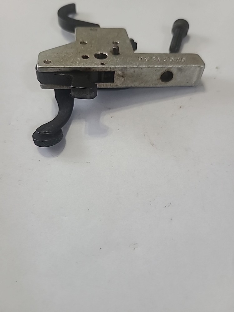 Knight LK-93 Muzzleloader .50 Cal Rifle Trigger Assembly With Screw - FREE SHIP