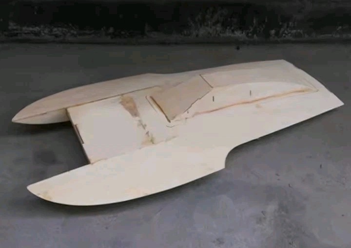 26.5" Hydroplane Wood RC Boat Kit