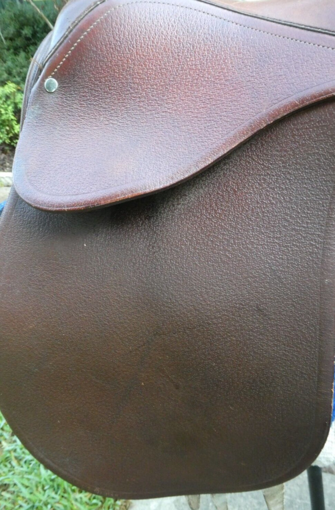 Rossi y Caruso for Simco 17" Leather Saddle