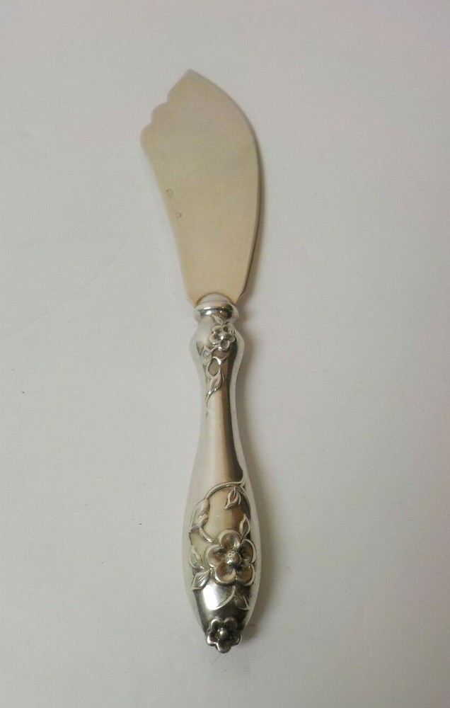 Finland 813 Silver 7" Cheese Server, 30 grams, Monogram "K S"