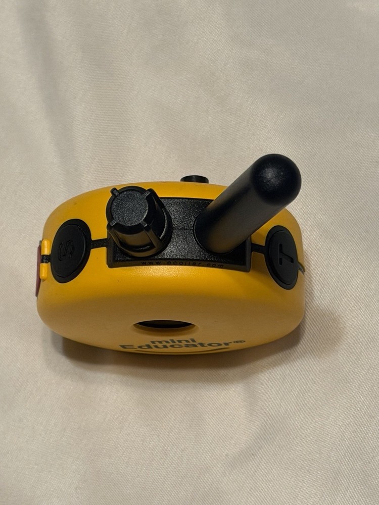Used Off Leash K9 Training Mini Educator ET-300 E-Collar Remote Transmitter only