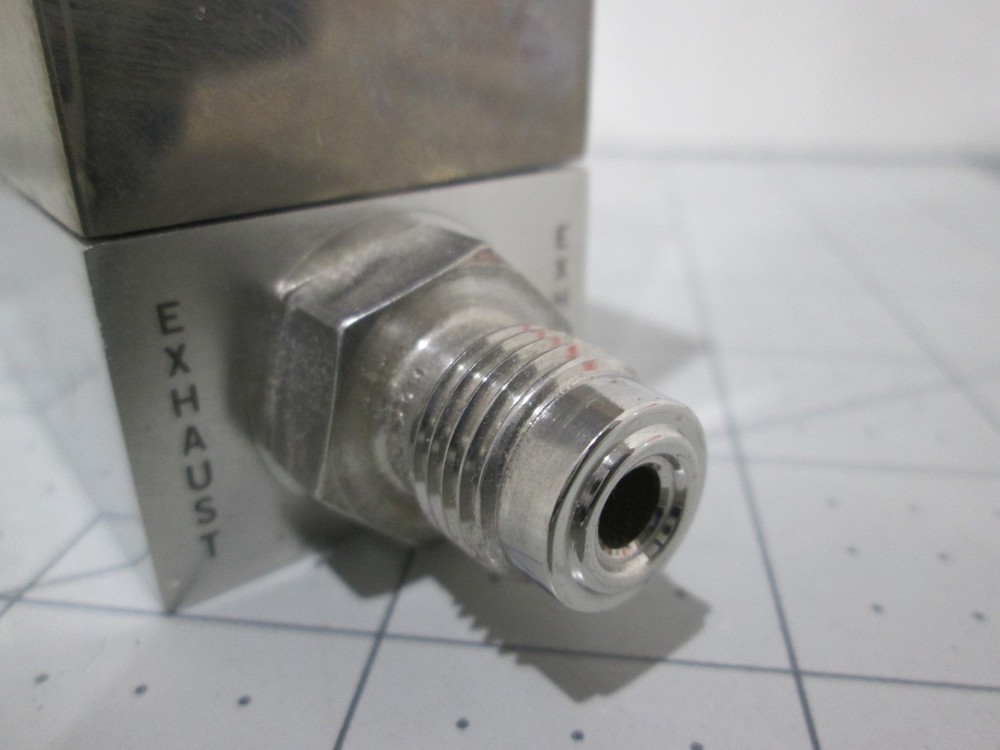 Unit, UFC-1100, Mass Flow Controller, O2, 500 SCCM, Used