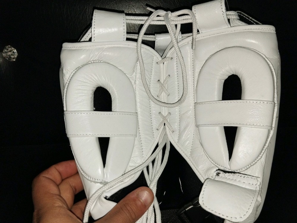 Winning FG-2900 Boxing Head Gear - White