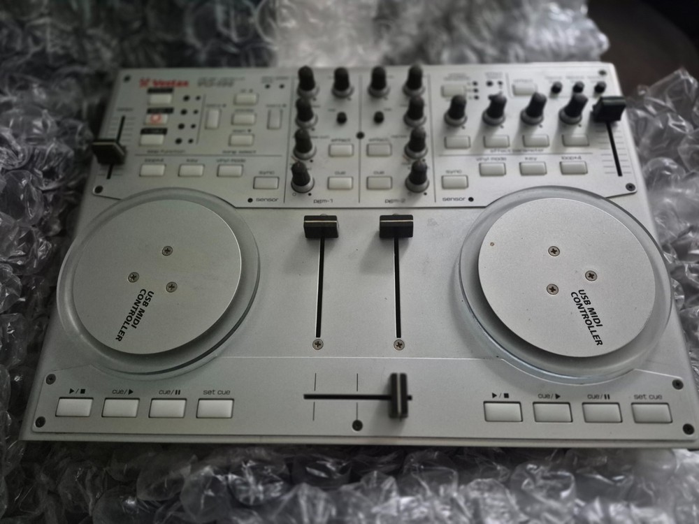 Vestax VCI-100 DJ MIDI Controller Professional Compact Digital Mixer