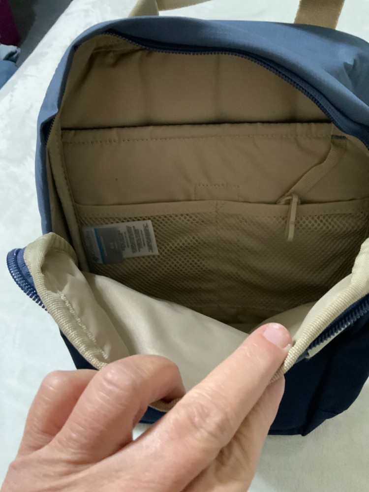 NWT COLUMBIA TREK? 7L SLING PACK BACKPACK