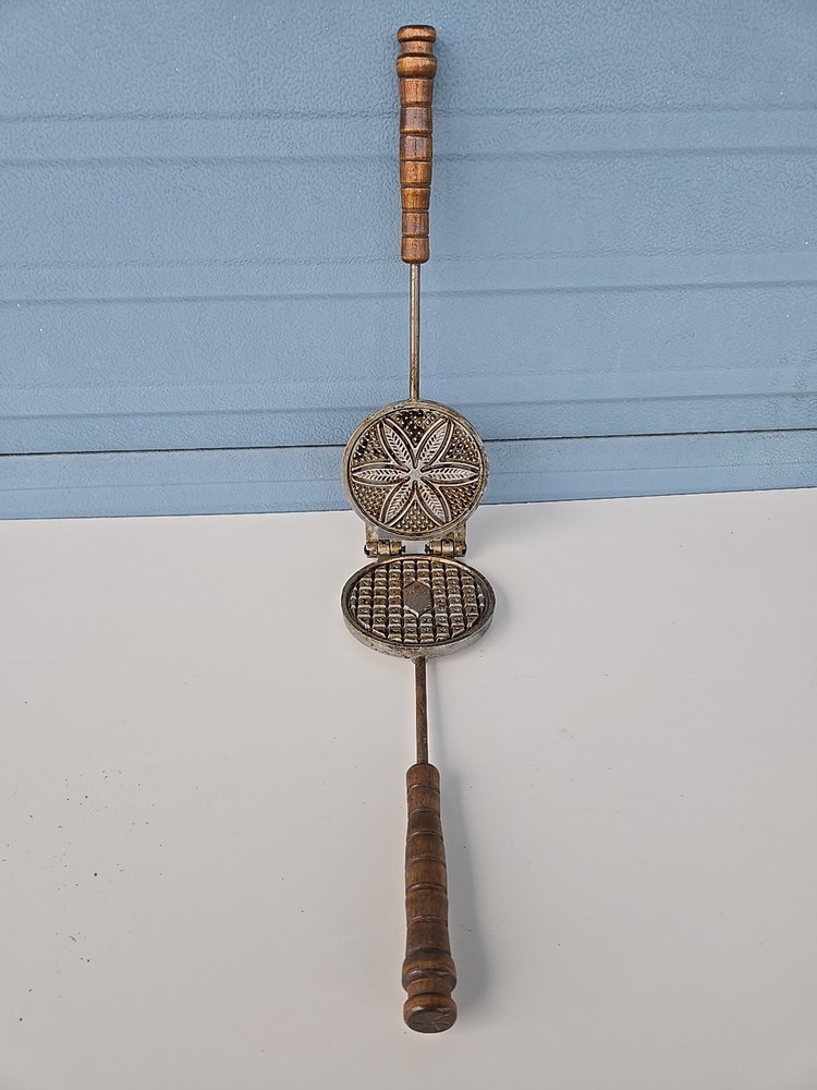Vintage Campfire Waffle Cookie Maker
