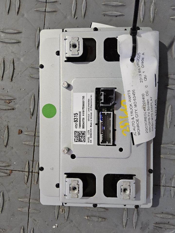 2018-2019 Chevy Silverado Dash Mounted 7" Display Screen Opt IOB