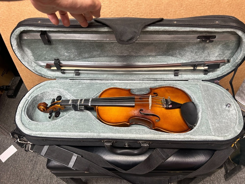 Torrelli Viola 12" With Case and Bow