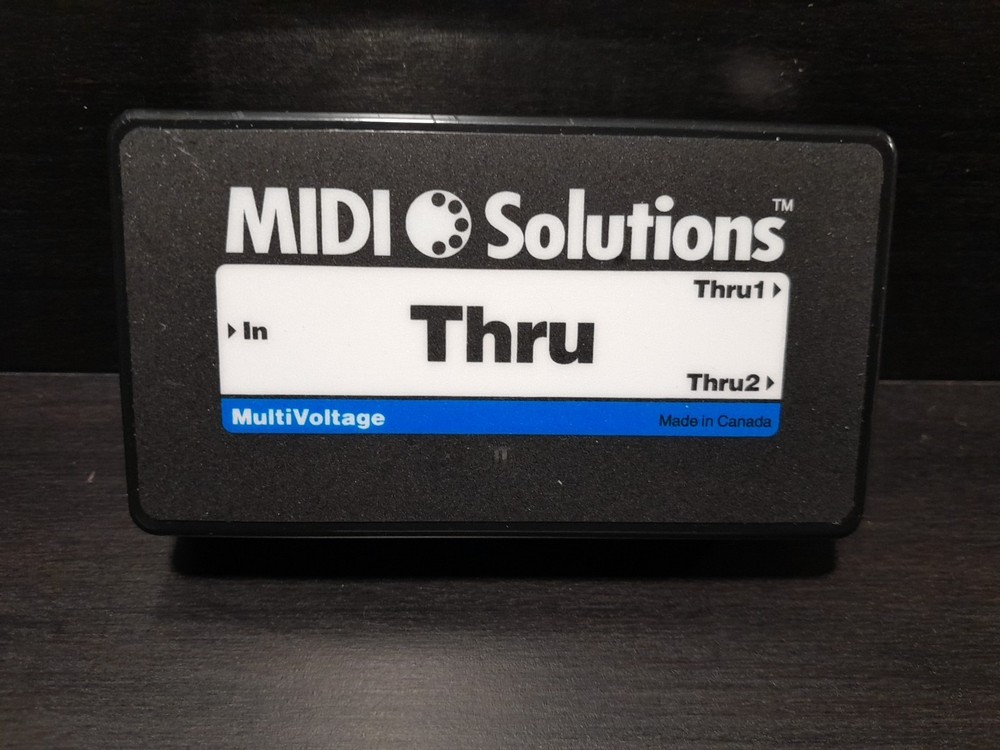 MIDI Solutions MultiVoltages THRU 1-in /2-out MIDI Through Box + BUNDLE *READ"
