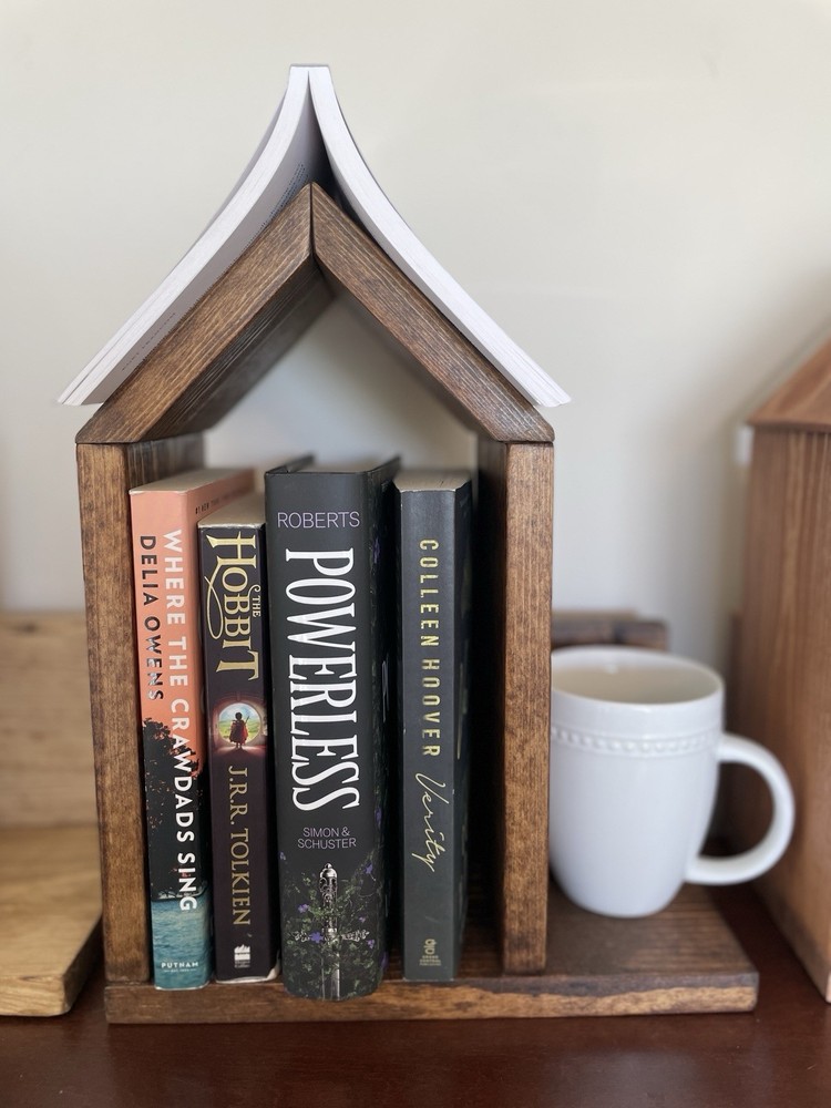 Book Nook - Mini Bookshelf & Placeholder!