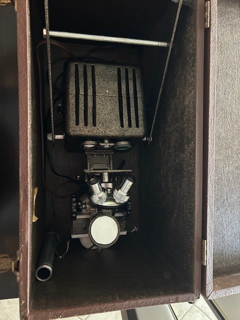 VINTAGE BIOSCOPE 500 SERIES MICROPROJECTOR , working
