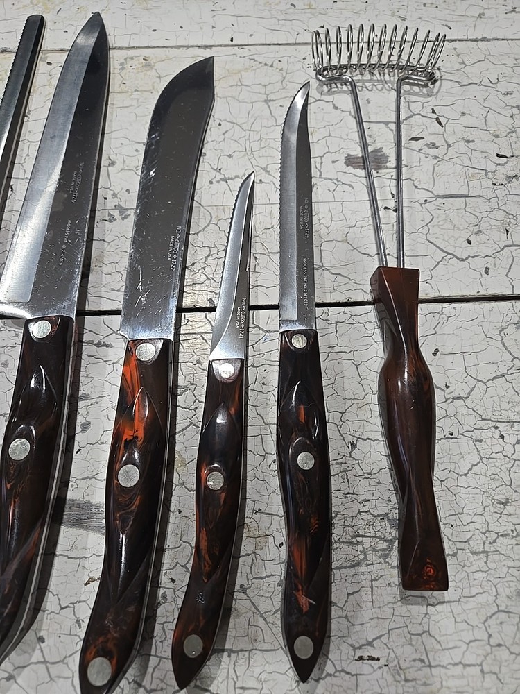 Cutco Knife Set (12) Used