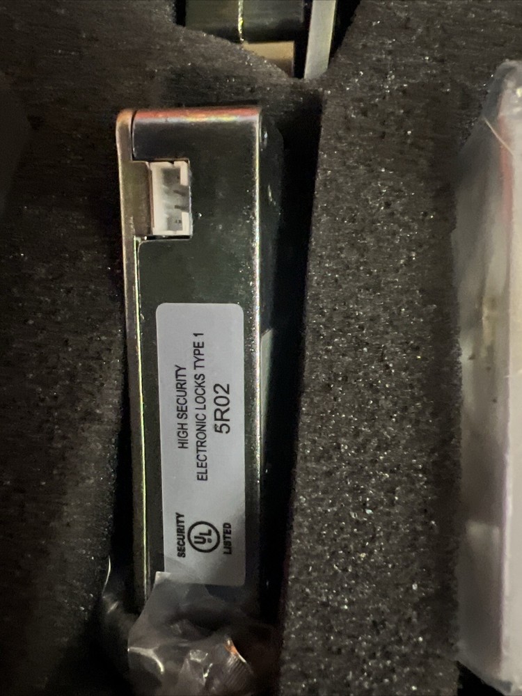 OEM Amsec CashWizard II Electronic Cash Safe Access Control System.