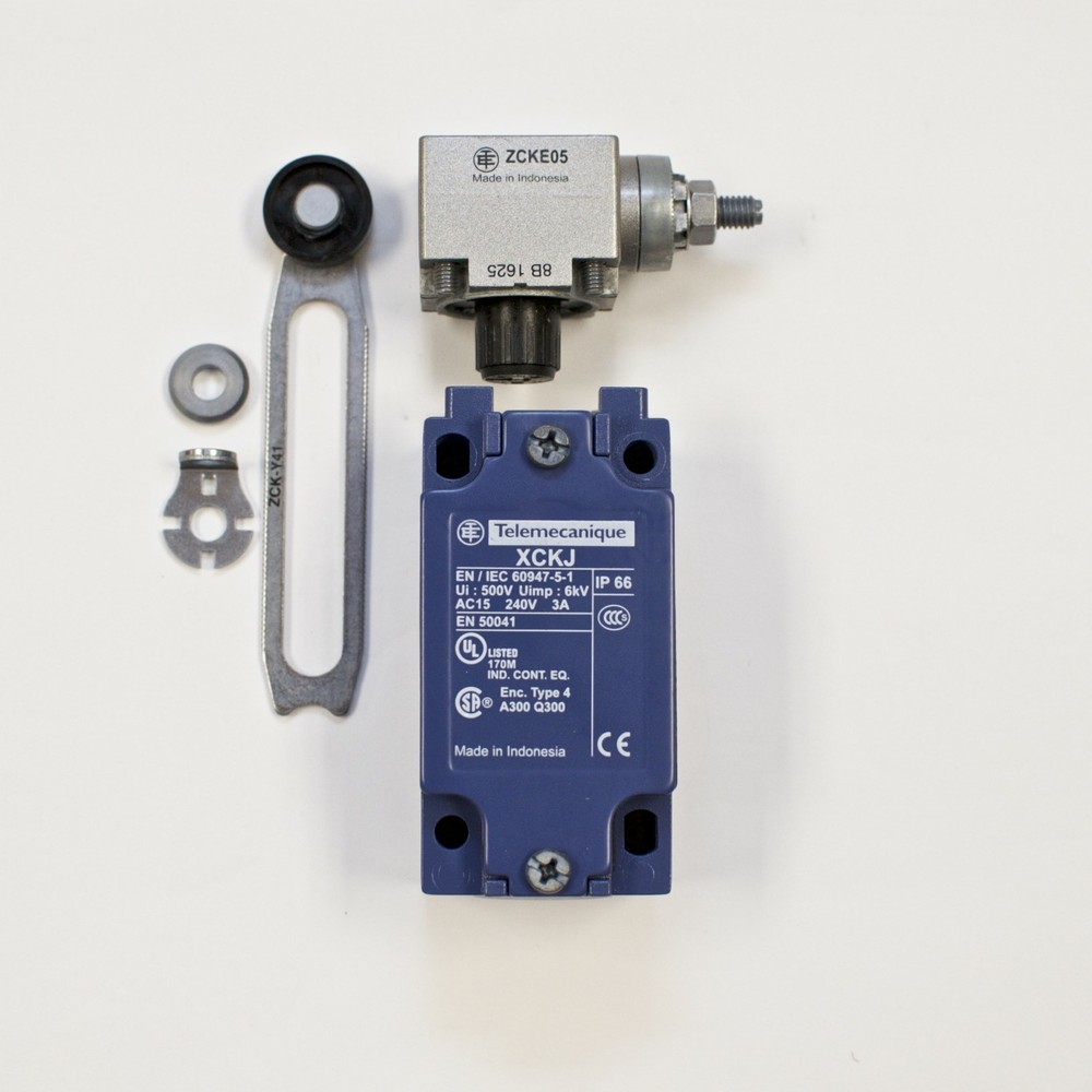 Telemecanique XCKJ10541 Limit Switch, Spring Return Roller Lever