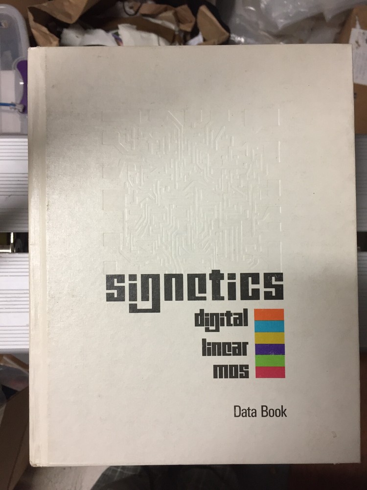 Data Book = Signetics 3 Volume Digital Linear MOS Analog Applications 1974 = Lot