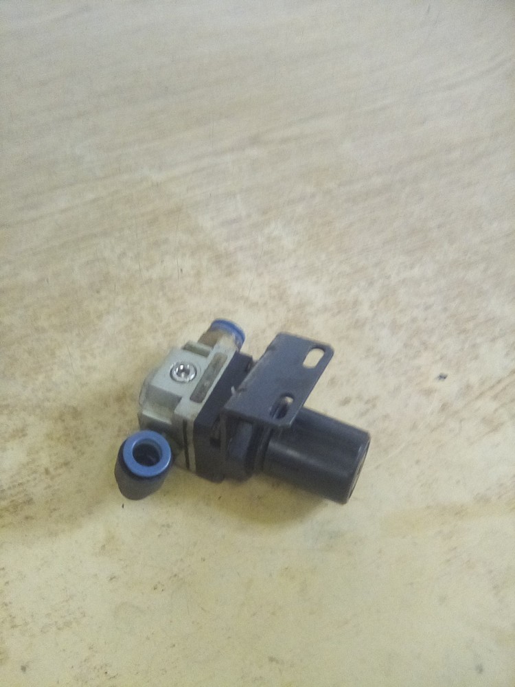 SMC NAR2000 Pressure Regulator