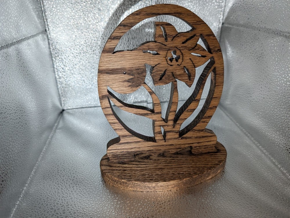 Handmade Scrollsawn Dafodill Flower Desktop Clock