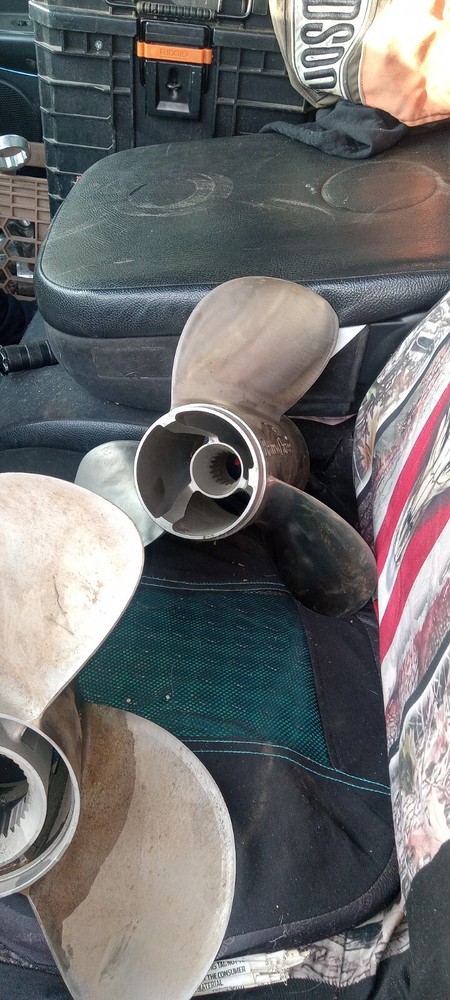 mercruiser propeller 48-823663