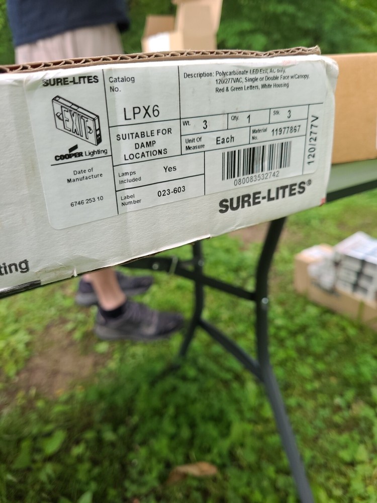 LOT OF 6 EMERGENCEY EXIT SIGNS ALL DIFFERENT