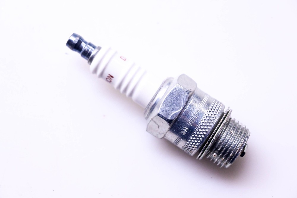 Champion 502, D21 Copper Plus Spark Plug NOS