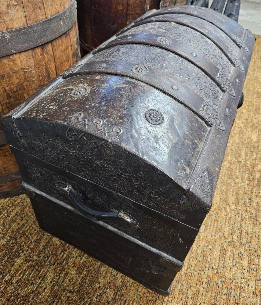 antique steamer trunk