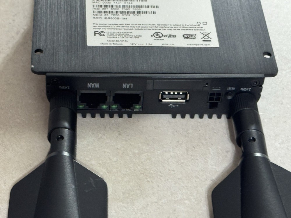 Cradlepoint IBR600B-LP4 LTE Router Untested