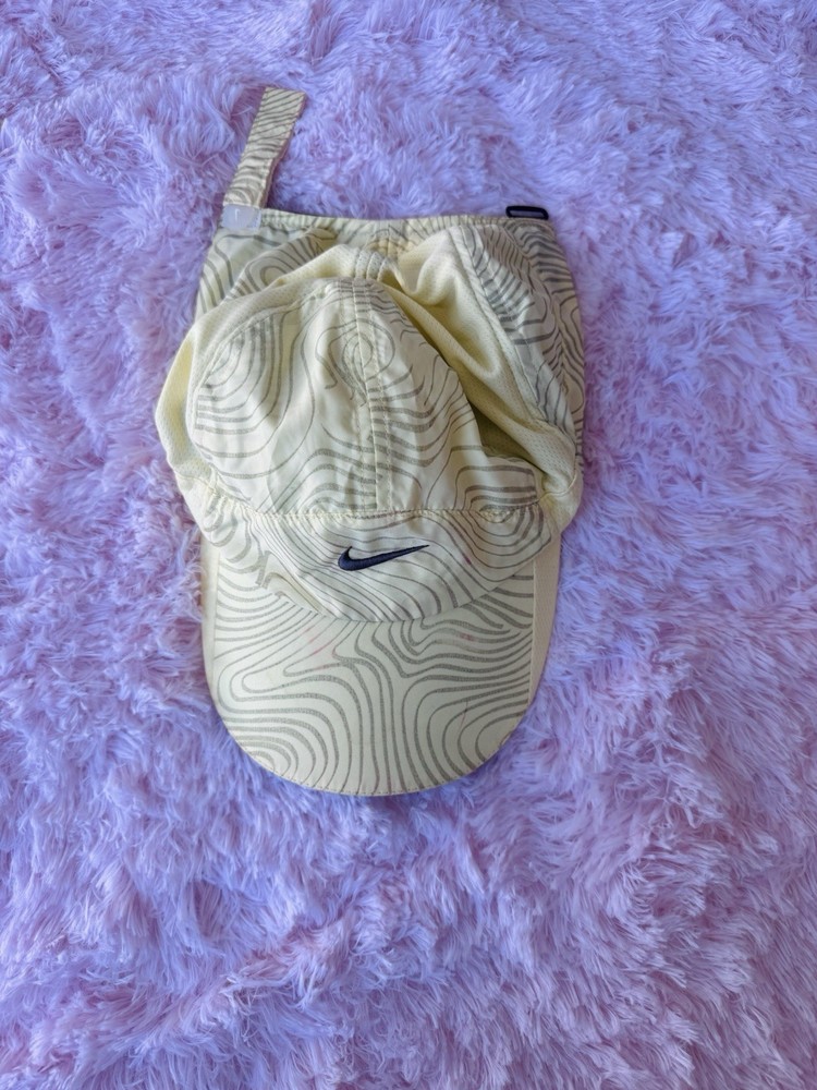 Nike 7 panel  featherling