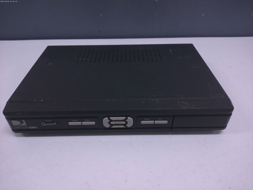 Vintage DIRECTV D10-300 Digital Satellite Receiver.