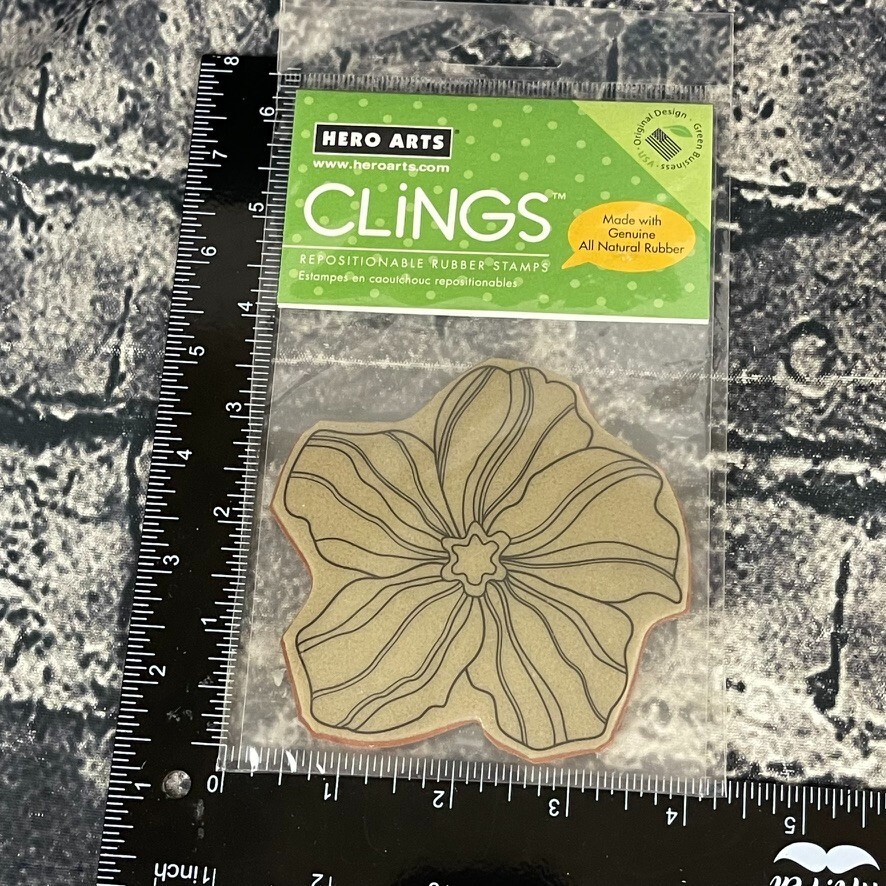 Hero Arts LARGE FLOWER Solid Flower Stamp