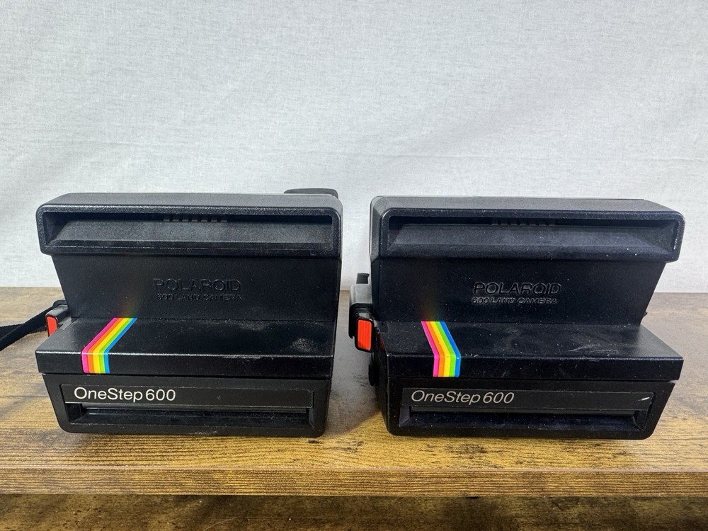 2 Polaroid One Step 600 Instant Camera - Uses Flash Bars
