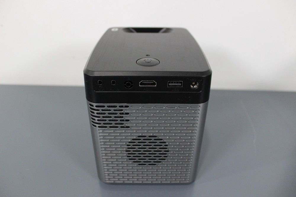 GPX All In One Projector + Screen Kit 120 *Read Description*