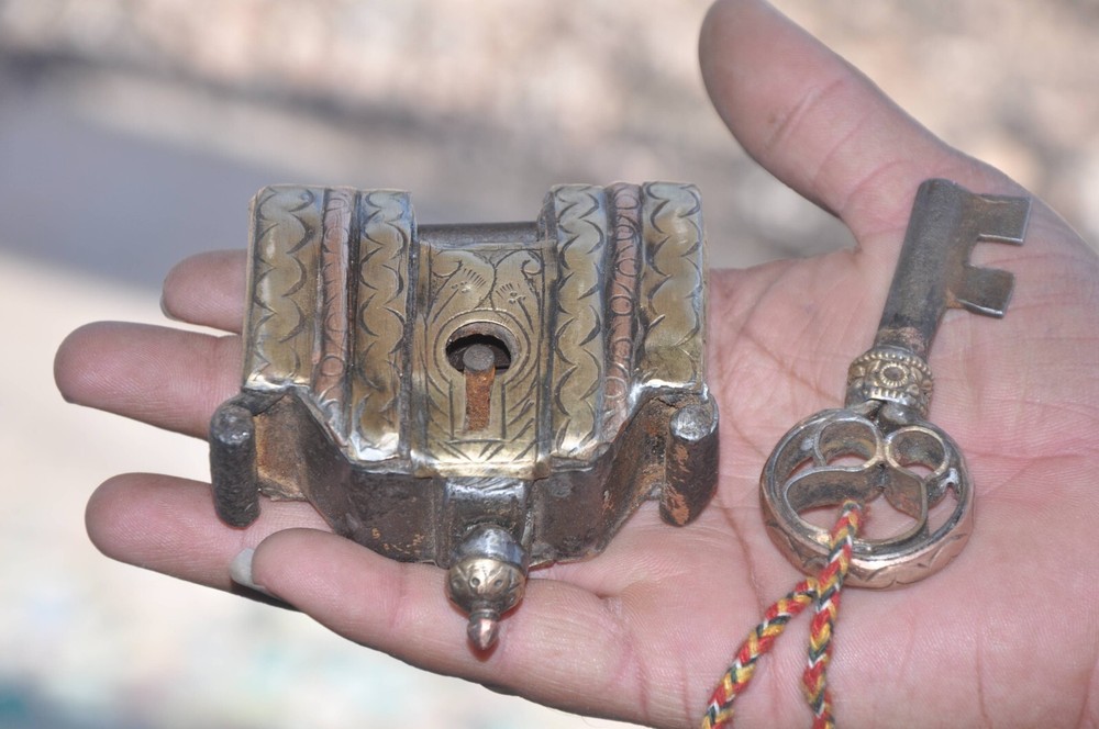 Vintage Iron Engraved Brass Fitted Handcrafted Solid Padlock