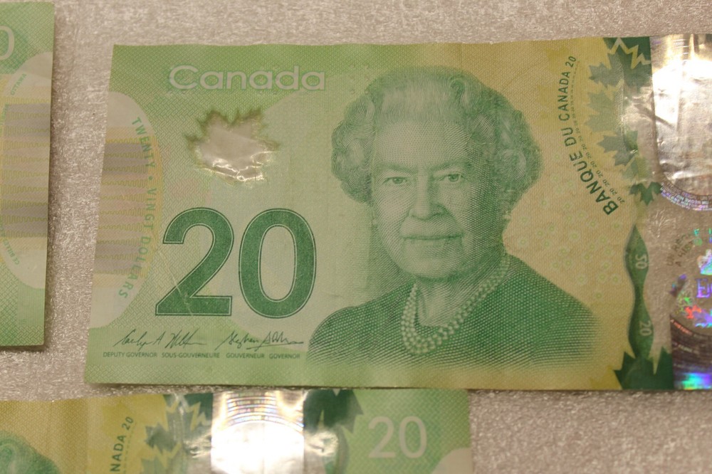 2015 Canada $20 Dollar Commemorative Three (3) Banknote Polymer A Historic Reign